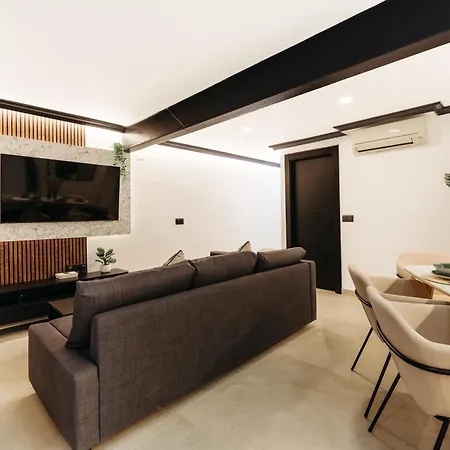 Apartment Ayq 1 *